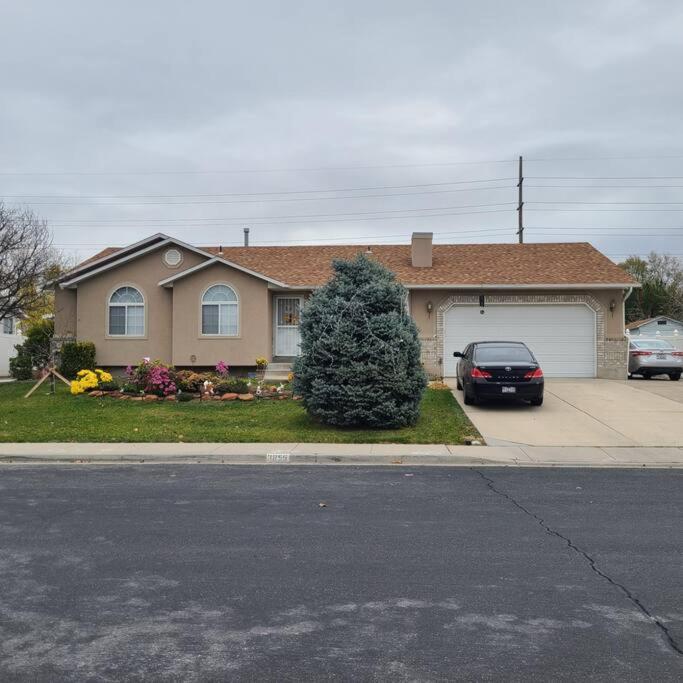 Entire Huge Basement! Fast Wifi! Private Entrance! Villa Salt Lake City Exterior foto